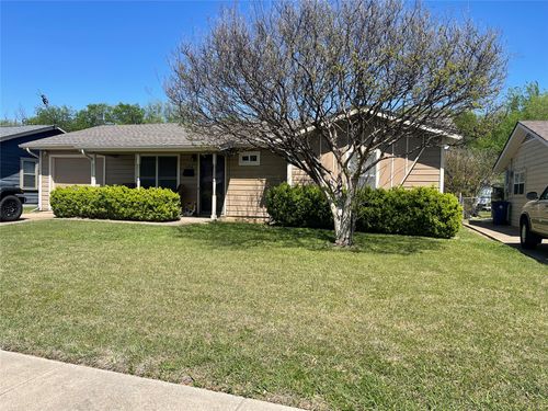 524 Renfro St, Burleson, TX, 76028 | Card Image