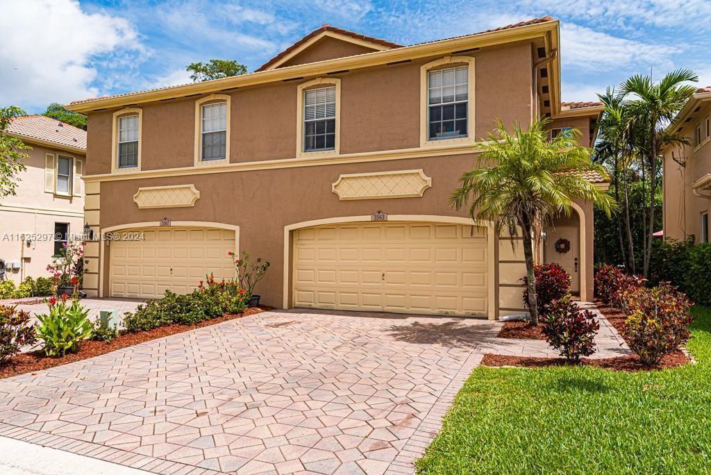 Asperwood Cir, Coconut Creek, FL 33073