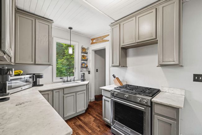 354 Black Rock Tpke, House other with 3 bedrooms, 1 bathrooms and null parking in Easton CT | Image 16