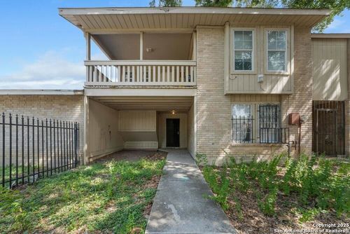 6821 Stockport, San Antonio, TX, 78239-3335 | Card Image