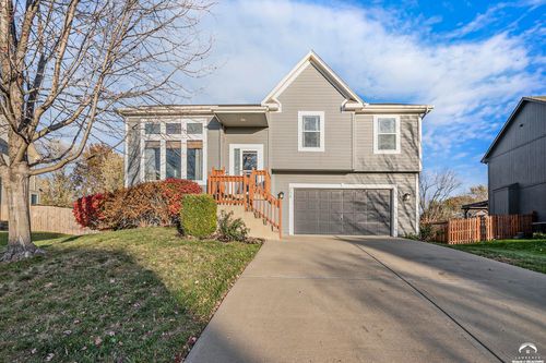 254 W Cheyenne St, Gardner, KS, 66030-7502 | Card Image