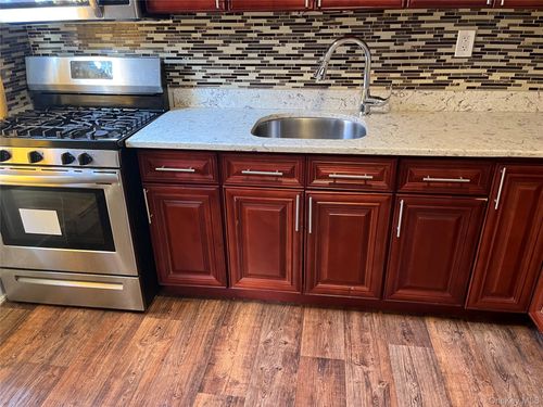 8827 208th St, Queens Village, NY, 11427-2258 | Card Image