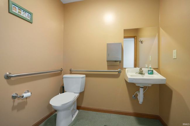 909 Linway Dr, Home with 0 bedrooms, 3 bathrooms and 30 parking in Goshen IN | Image 13