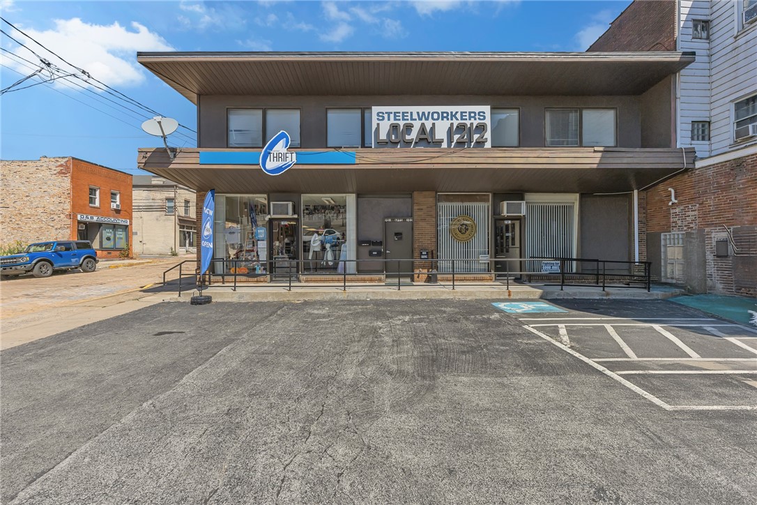 701 Midland Ave, Midland, PA 15059