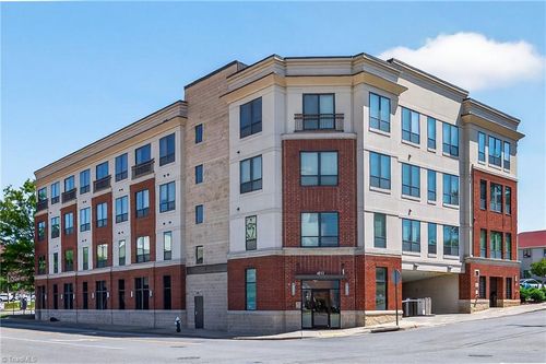 106-411 W Washington St, Greensboro, NC, 27401-2385 | Card Image