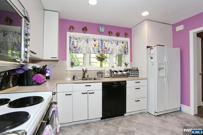 5 Brookview Ter, House other with 4 bedrooms, 3 bathrooms and null parking in Hillsdale NJ | Image 8