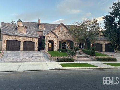 2406 Brighton Park Dr, Bakersfield, CA, 93311-8583 | Card Image