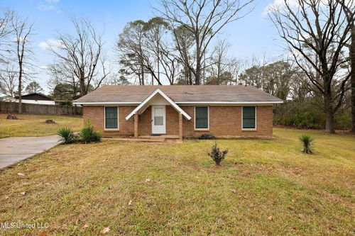 18 Begonia Ct, Jackson, MS, 39206-2401 | Card Image