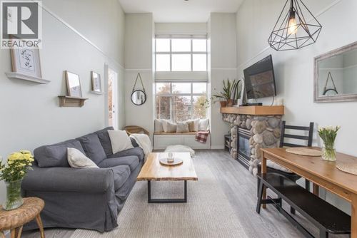 427-5700 Andrews Road, Richmond, BC, V7E6N7 | Card Image