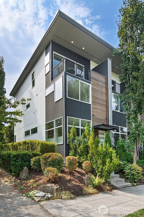 1159 Ne 55th St, Seattle, WA, 98105-3509 | Card Image