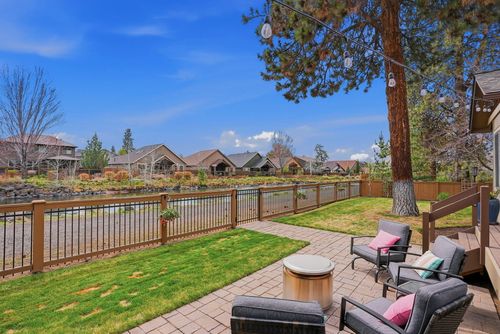 61173 Ridgewater Loop, Bend, OR, 97702-2279 | Card Image