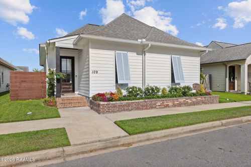 109 Parker Ln, Youngsville, LA, 70592-6590 | Card Image