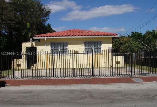 1325 Sw 6th St, Miami, FL, 33135-3952 | Card Image