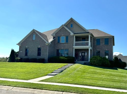 950 Westlake Hills Drive, Columbus, IN, 47201 | Card Image