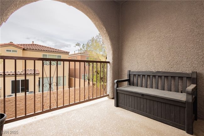 Balcony on the second level | Image 13