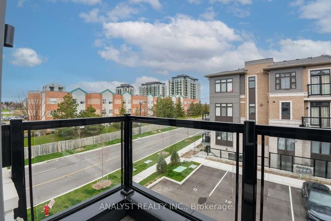 107 - 20 Halliford Pl, Condo with 2 bedrooms, 2 bathrooms and 1 parking in Brampton ON | Image 13