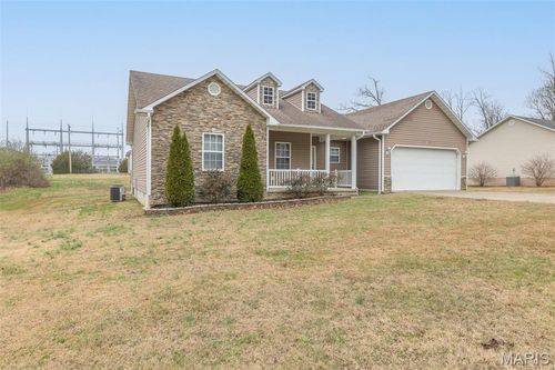 3031 Saddlebrook Trl, Poplar Bluff, MO, 63901-1579 | Card Image