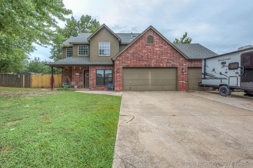 15506 S 296th East Ave, Coweta, OK, 74429-5561 | Card Image