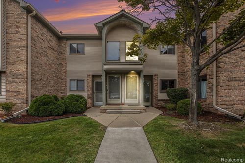 42739 Lilley Pointe Dr, Canton, MI, 48187-5308 | Card Image