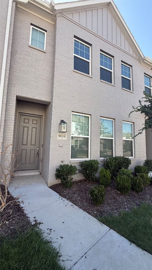 9939 Hennings St, Irving, TX, 75063-0086 | Card Image