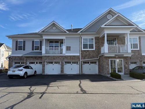 83 Brownstone Rd, Clifton, NJ, 07013-2221 | Card Image