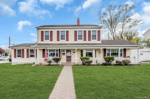 42 Spring Ln, Levittown, NY, 11756-2529 | Card Image