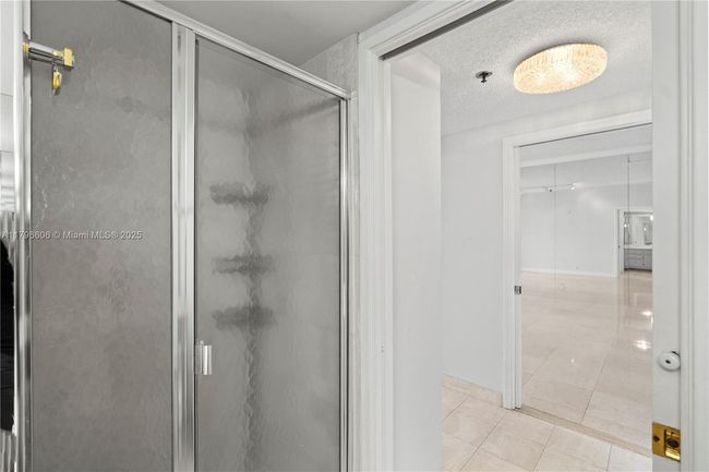 APT-633 - 201 Crandon Blvd, Condo with 2 bedrooms, 2 bathrooms and null parking in Key Biscayne FL | Image 37