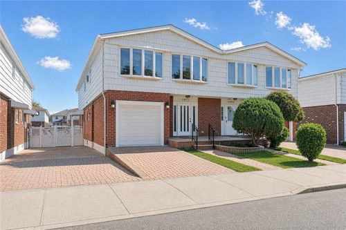 1471 68th Street, Brooklyn, NY, 11234 | Card Image