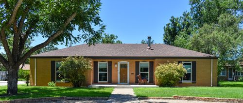 1404 S China St, Brady, TX, 76825-6544 | Card Image