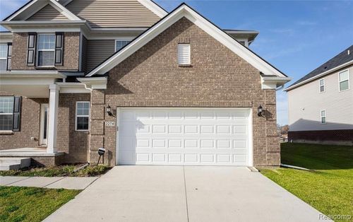 2274 Findley Cir, Lake Orion, MI, 48360-1267 | Card Image
