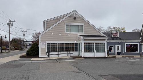627 Main St, Barnstable, MA, 02601 | Card Image