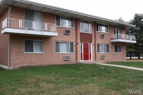 7408 Burcke Dr, Hazelwood, MO, 63042-1458 | Card Image