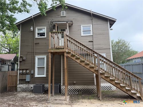 2-408 E North St, Victoria, TX, 77901-6610 | Card Image