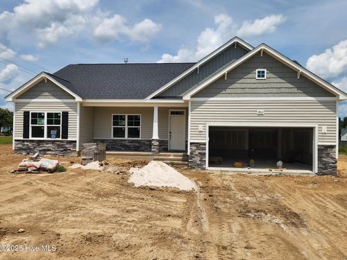 2809 Tucker Hill Dr, Grimesland, NC, 27837-7705 | Card Image