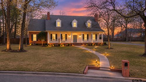 3 Lakeside Dr, Longview, TX, 75604-2890 | Card Image