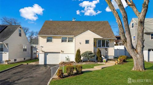 77 Ethel St, Metuchen, NJ, 08840-2941 | Card Image