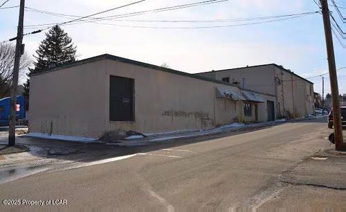 138 W 21st St, Hazleton, PA, 18201-1909 | Card Image