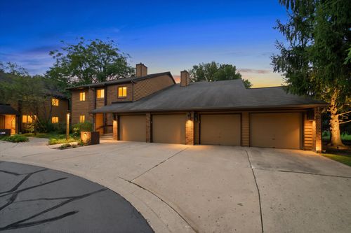 d-650 Waverly Dr, Elgin, IL, 60120-4093 | Card Image