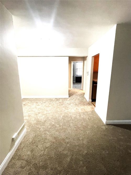 apt-201-88 32nd Ave, East Elmhurst, NY, 11369-1406 | Card Image