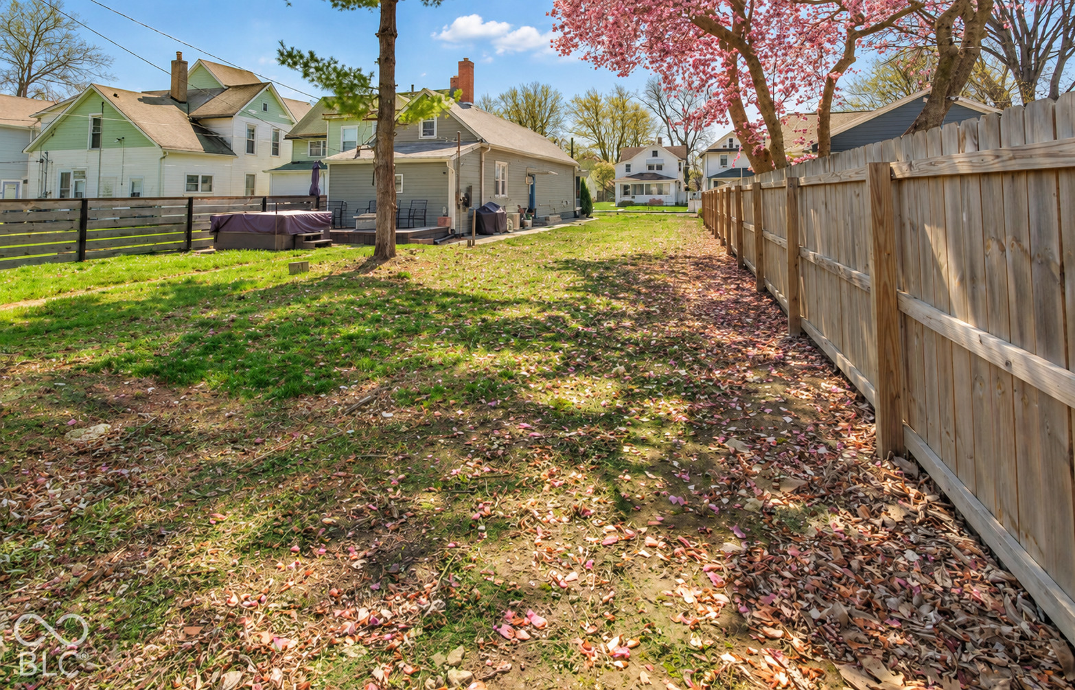 Land in Indianapolis 3