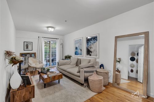 1b-242 W 21st Street, New York City, NY, 10011 | Card Image