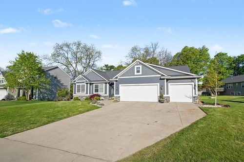6587 Alward Dr, Hudsonville, MI, 49426-9804 | Card Image