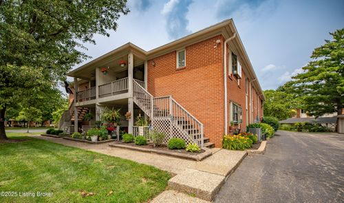 414 Rosewood Ct, Louisville, KY, 40223-3158 | Card Image