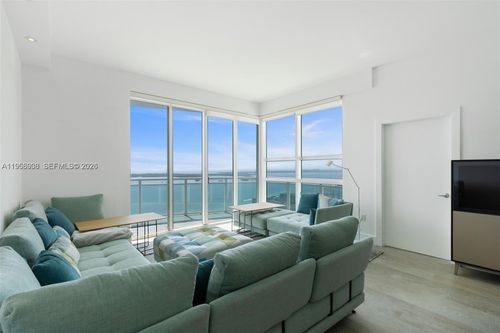 apt-4411-950 Brickell Bay Dr, Miami, FL, 33131-3961 | Card Image
