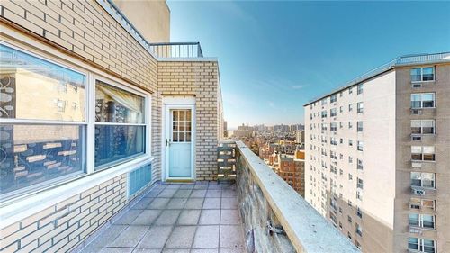 18a-1311 Brightwater Ave, Brooklyn, NY, 11235-5924 | Card Image