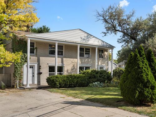490-486 Fairbrook St, Northville, MI, 48167-1534 | Card Image