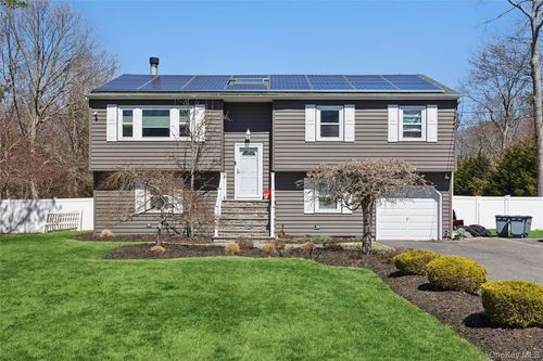 23 Southfield Rd, Middle Island, NY, 11953-1532 | Card Image