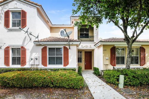 2281 Ne 42nd Cir, Homestead, FL, 33033-6604 | Card Image