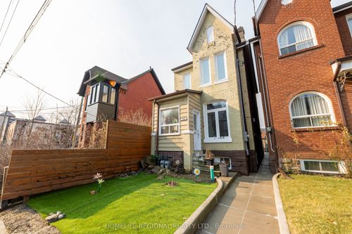 244 Roxton Rd, Toronto, ON, M6G3P9 | Card Image