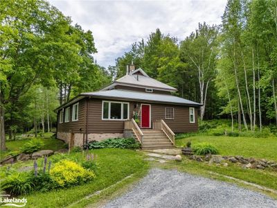 1107 Highway 141, House other with 3 bedrooms, 2 bathrooms and 8 parking in Utterson ON | Image 1